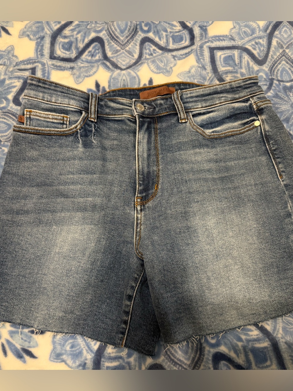 Judy blue  Light Wash Denim Cutoff Shorts size XL